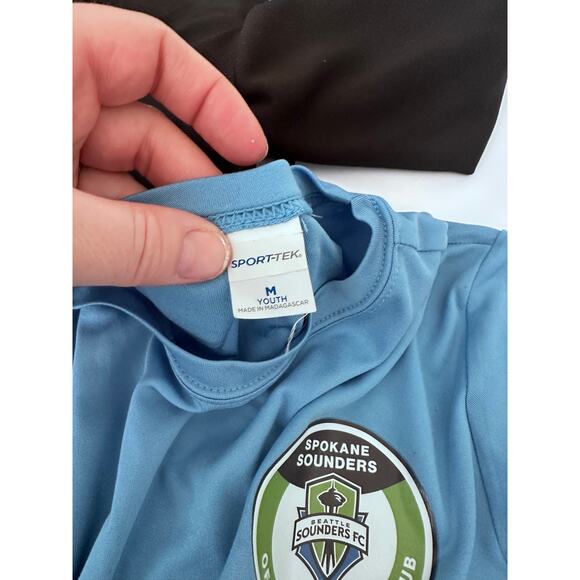 Adidas soccer uniform jacket - Picture 7 of 10